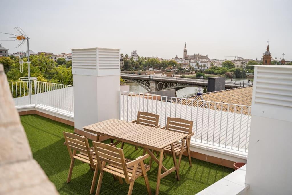 Optimus Corazon De Triana Apartment Sevilla Exterior foto
